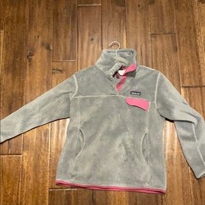 Patagonia pullover size small